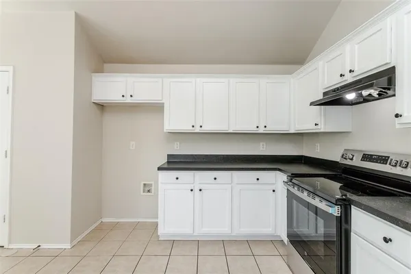 $2,200 | 1017 Caleb Street, Burleson, TX 76028