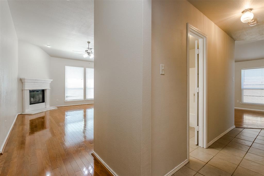 1017 Caleb Street Burleson, TX 76028 - Photo 4 of 37