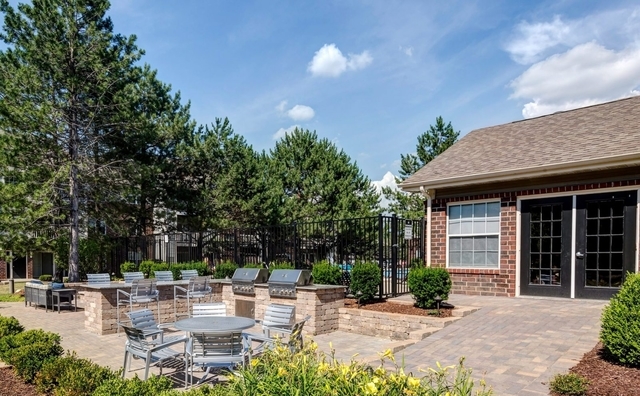32 Sterling Circle, Unit 306 Wheaton, IL 60189 - Photo 31 of 35
