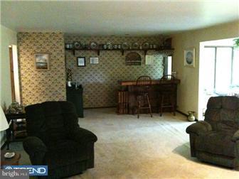 800 Mt Laurel Road Hainesport, NJ 08036 - Photo 3 of 10 Living Room