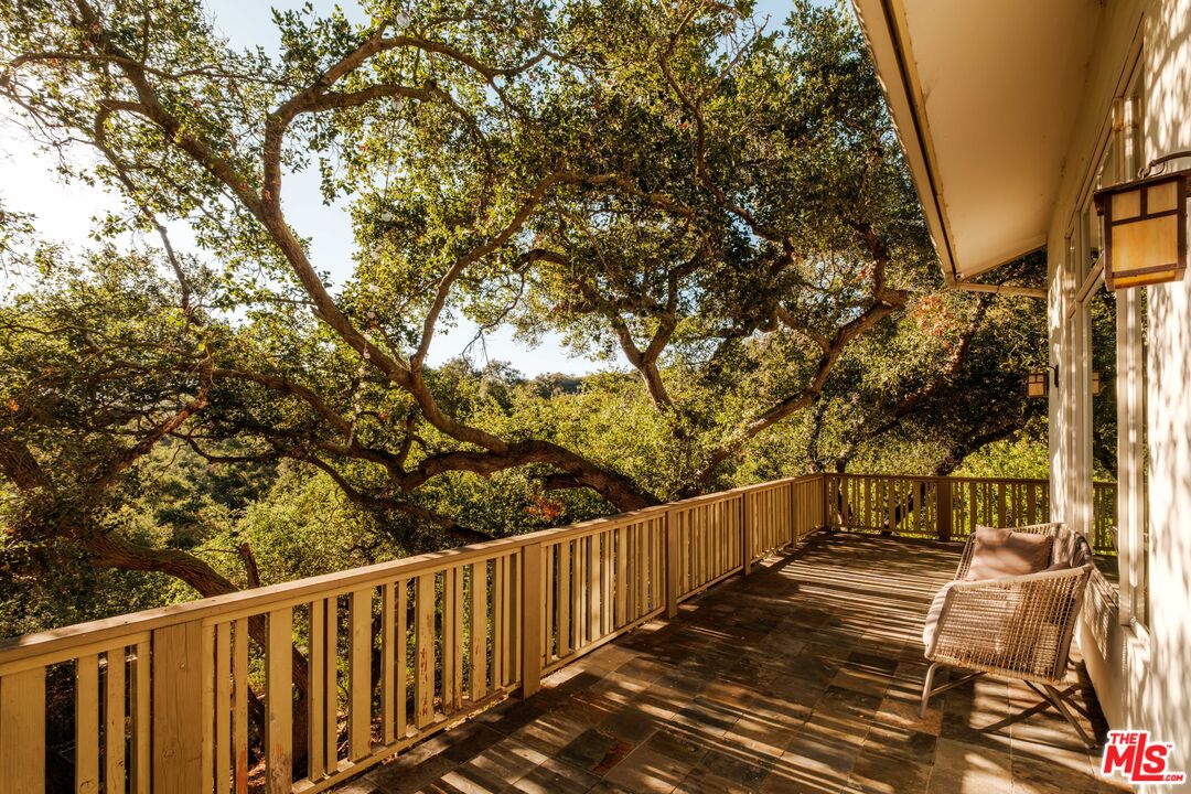 21717 Encina Road Topanga, CA 90290 - Photo 45 of 60