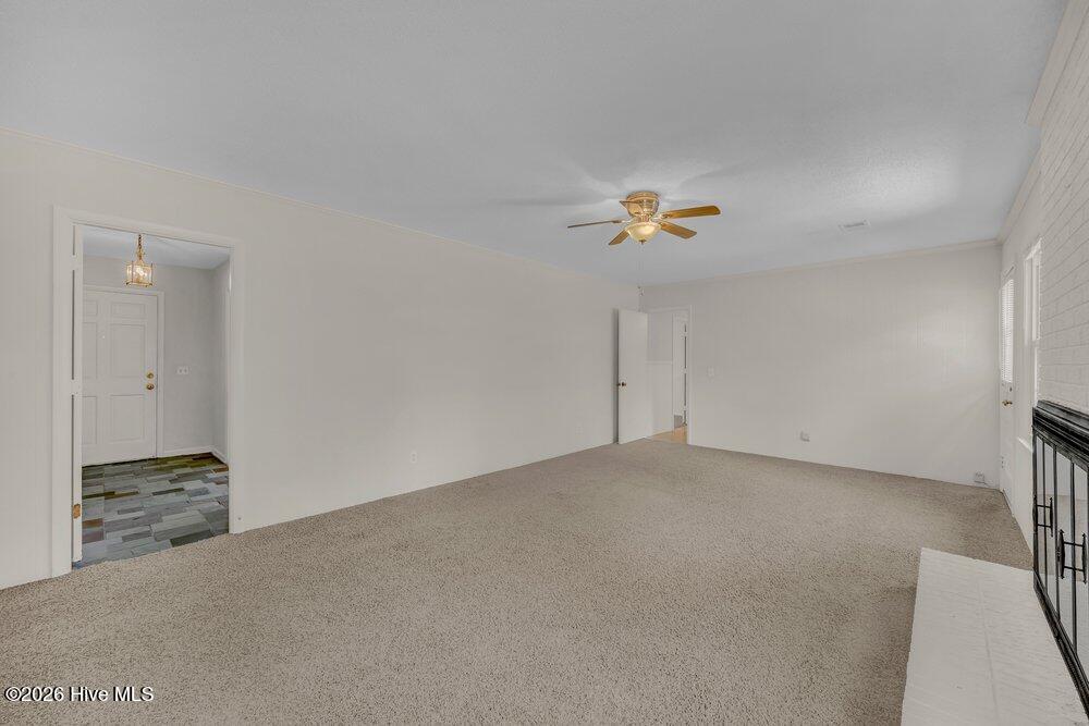 618 Kelly Road Wilmington, NC 28409 - Photo 5 of 27 Gallery Image 5