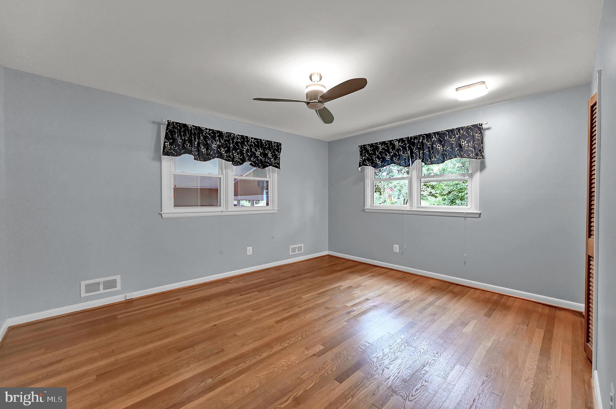 6802 Sherwood Road Baltimore, MD 21239 - Photo 14 of 46