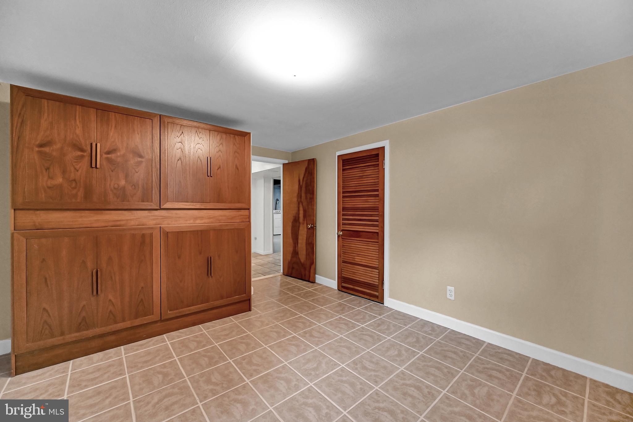 6802 Sherwood Road Baltimore, MD 21239 - Photo 22 of 46