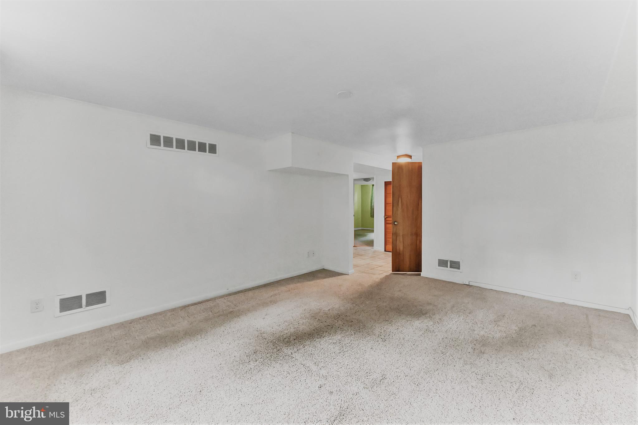 6802 Sherwood Road Baltimore, MD 21239 - Photo 27 of 46
