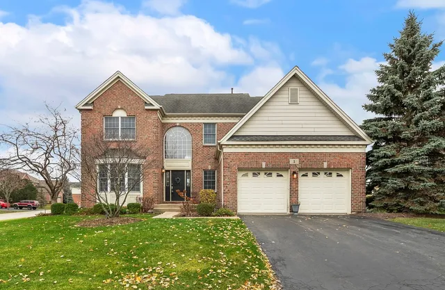 $599,900 | 1 Open Parkway North, Hawthorn Woods, IL 60047