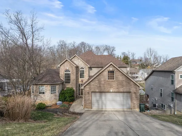 $585,000 | 1448 Cliftmont Circle, Lawrenceburg, IN 47025