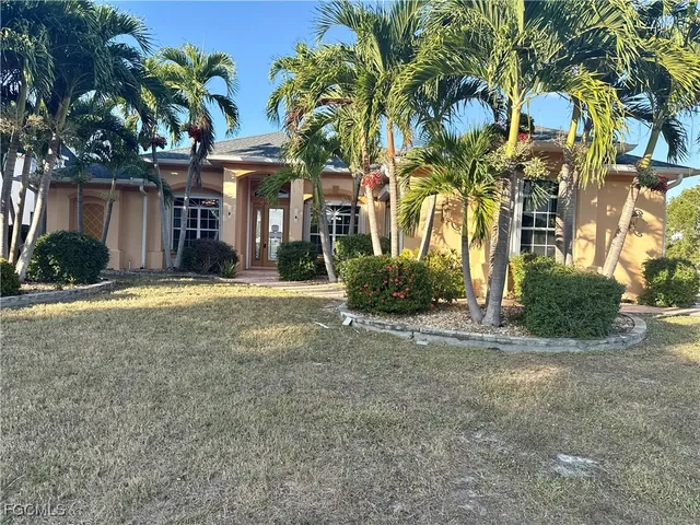 $469,900 | 1901 El Dorado Parkway West, Cape Coral, FL 33914