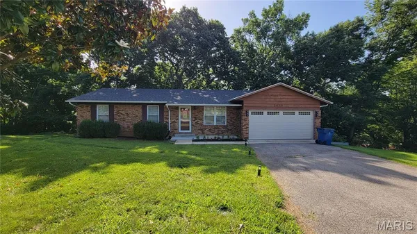$2,100 | 2018 San Pedro Drive, Arnold, MO 63010