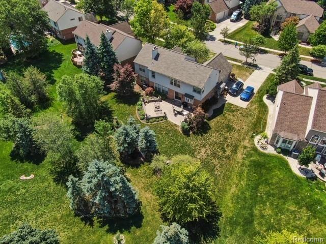 46905 Mornington Road Canton, MI 48188 - Photo 4 of 36 IMG_2413.JPG