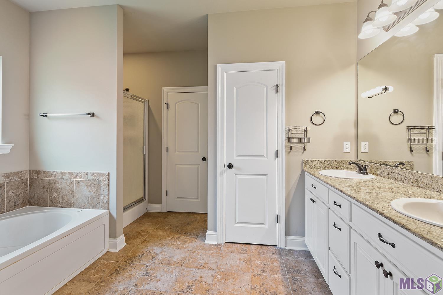 1232 Rue Riviere Drive Port Allen, LA 70767 - Photo 10 of 11 Primary Bathroom