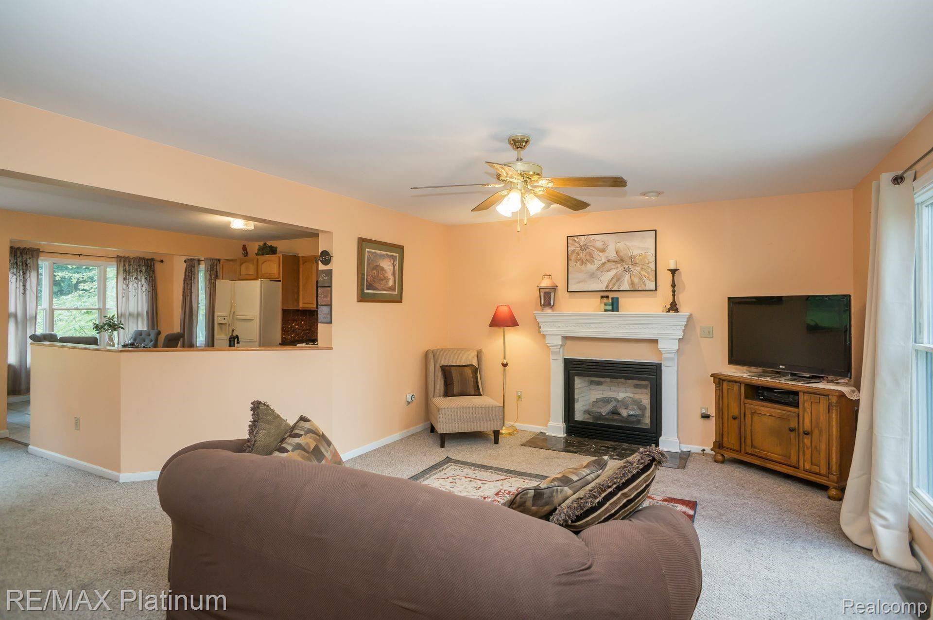 4088 Pardee Lake Road Howell, MI 48843 - Photo 5 of 30 4.jpg