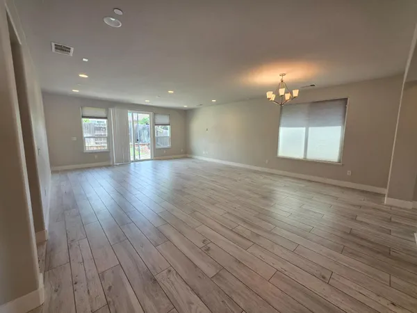 $609,900 | 5873 Da Vinci Way, Sacramento, CA 95835