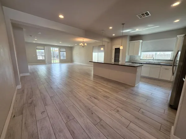 $609,900 | 5873 Da Vinci Way, Sacramento, CA 95835