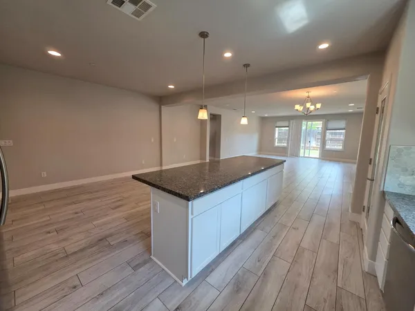 $609,900 | 5873 Da Vinci Way, Sacramento, CA 95835