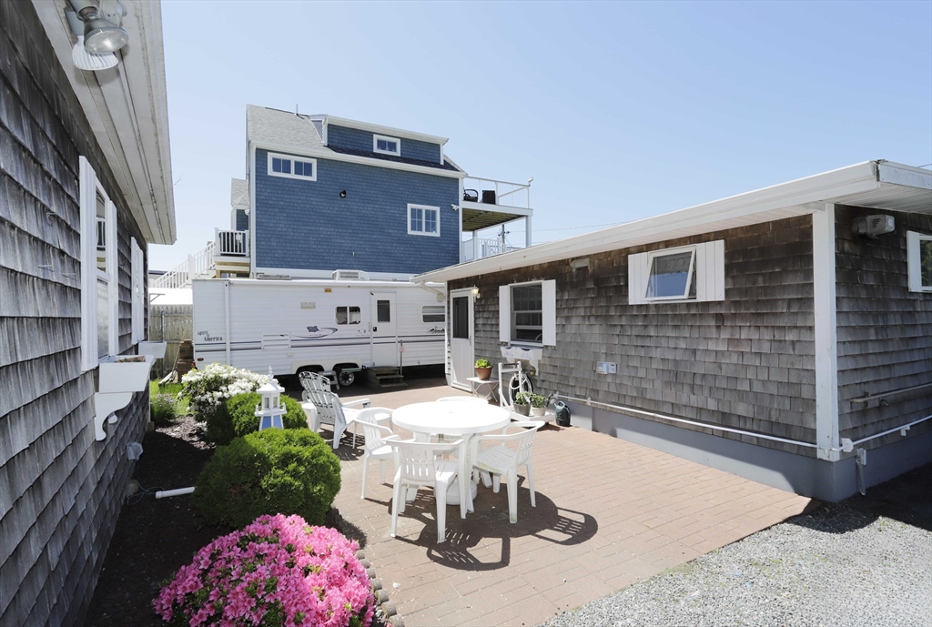 35 Point Street Fairhaven, MA 02719 - Photo 11 of 36