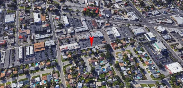 a view of entryway with a street