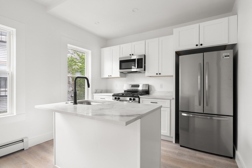 467 East 3rd Street, Unit 3 Boston, MA 02127 - Photo 4 of 19