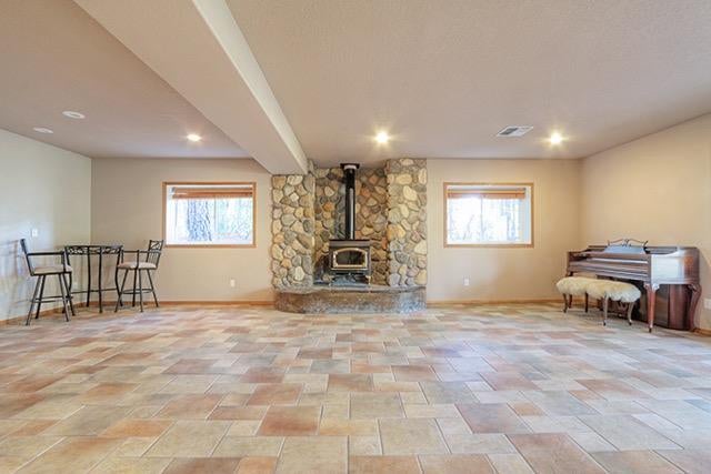 6643 Donaldson Road Grants Pass, OR 97526 - Photo 23 of 35 Family room