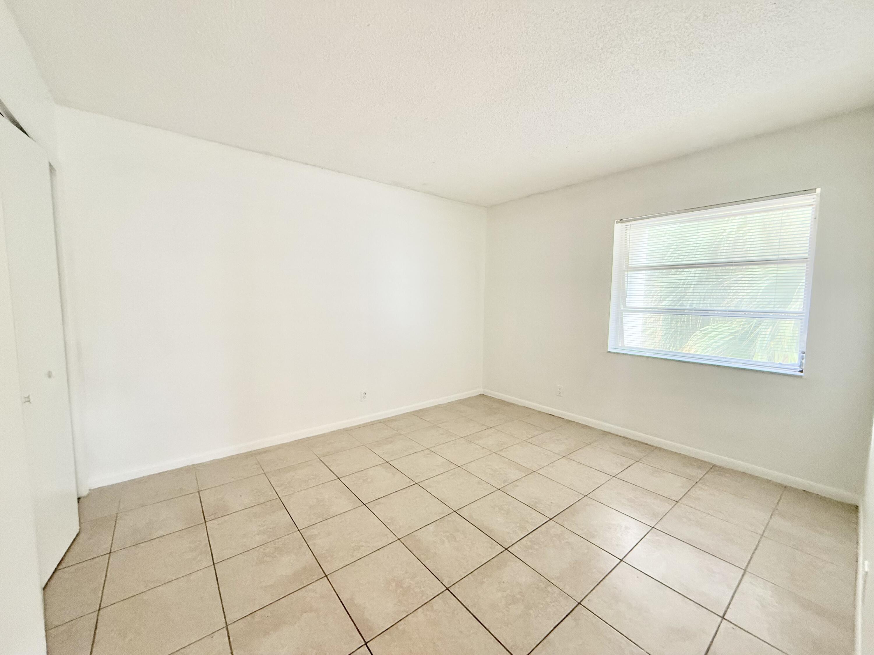 636 Northwest 13th Street, Unit 31 Boca Raton, FL 33486 - Photo 17 of 32 3rd Bedroom