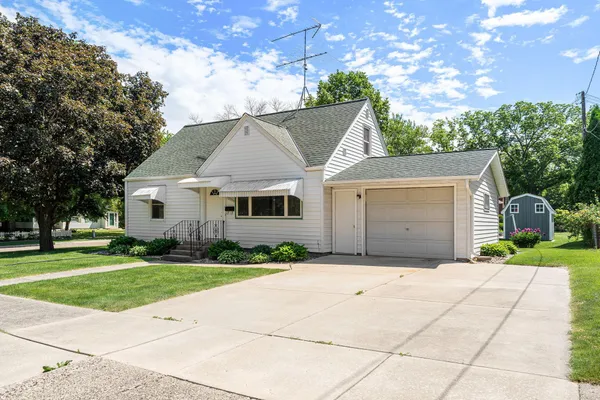 $209,900 | 227 5th Avenue Northeast, Faribault, MN 55021