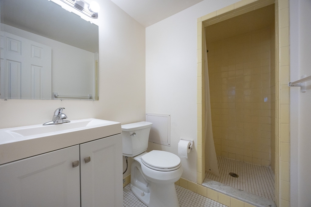 200 Swanton Street, Unit 636 Winchester, MA 01890 - Photo 7 of 11