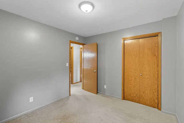 $385,575 | 221 Crestwood Drive, North Mankato, MN 56003