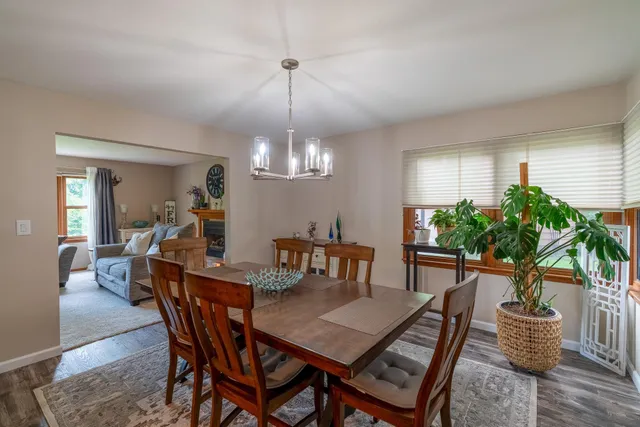 $385,575 | 221 Crestwood Drive, North Mankato, MN 56003