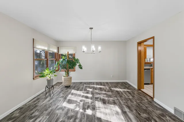 $385,575 | 221 Crestwood Drive, North Mankato, MN 56003