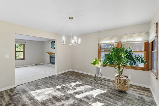 $385,575 | 221 Crestwood Drive, North Mankato, MN 56003