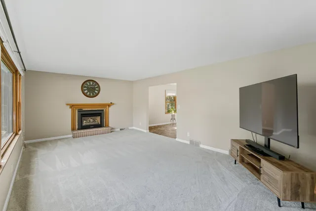 $385,575 | 221 Crestwood Drive, North Mankato, MN 56003