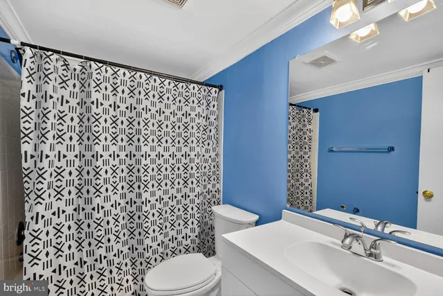 $245,000 | 426 Girard Street, Unit 160, Gaithersburg, MD 20877