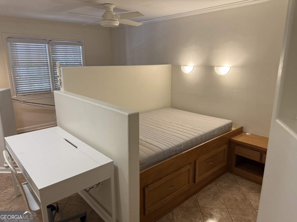 655 East Campus Road Athens, GA 30605 - Photo 10 of 13 a utility room with dryer and washer
