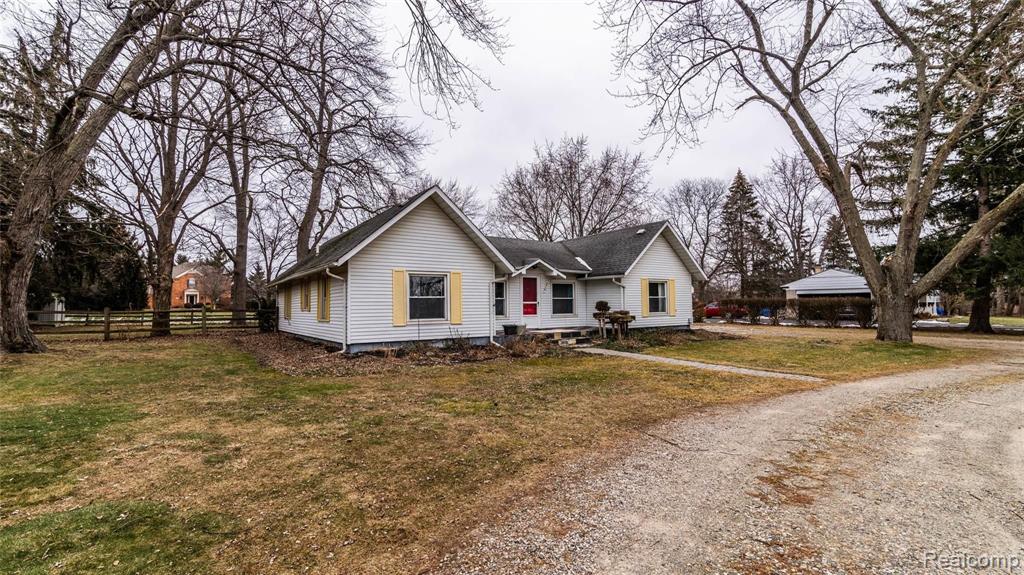 370 West Square Lake Road Troy, MI 48098 - Photo 2 of 68