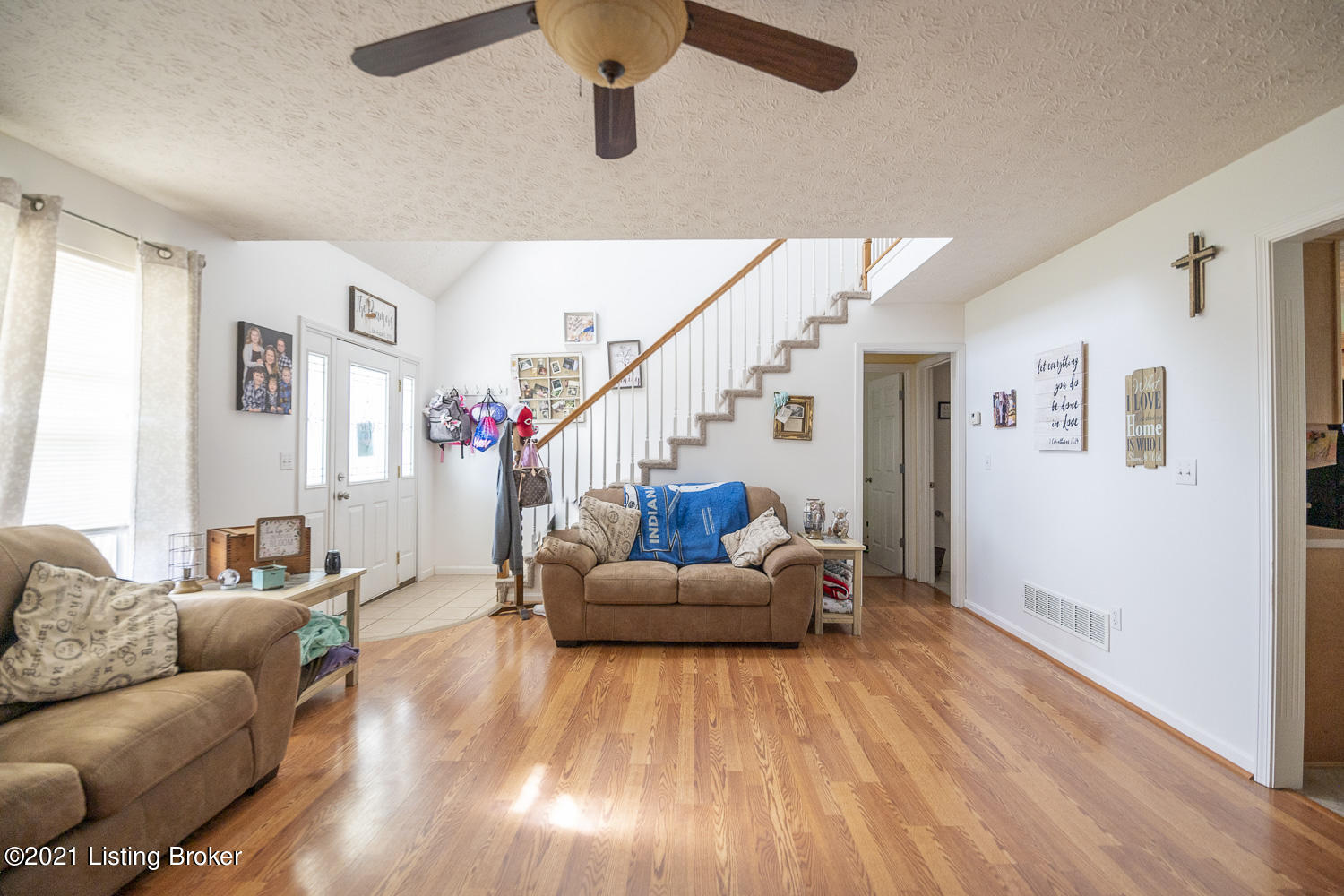 21 Trappers Ridge Vine Grove, KY 40175 - Photo 7 of 45 21 Trappers Ridge Ct_14