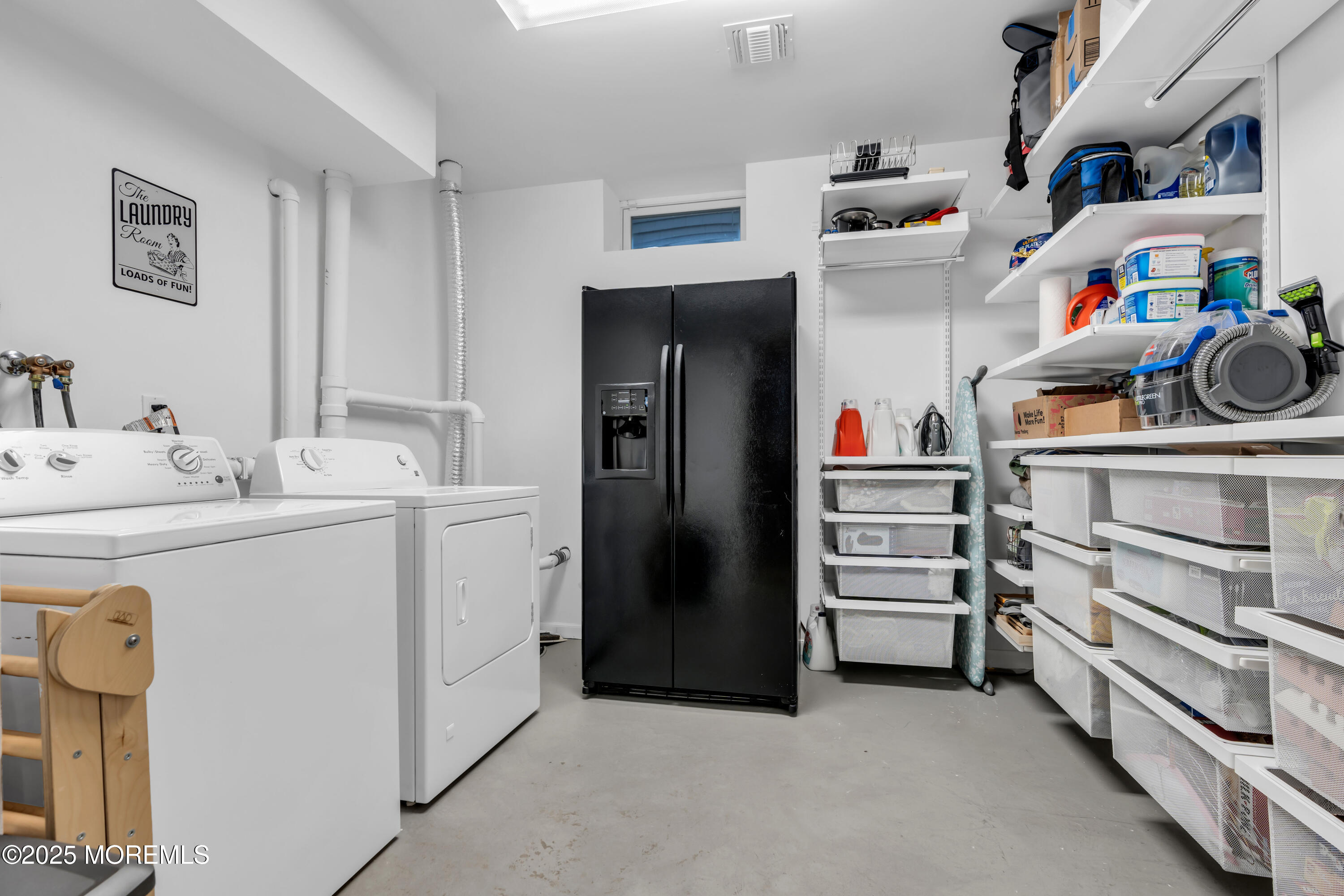 12 Forrest Avenue Rumson, NJ 07760 - Photo 24 of 55 a utility room with dryer and washer