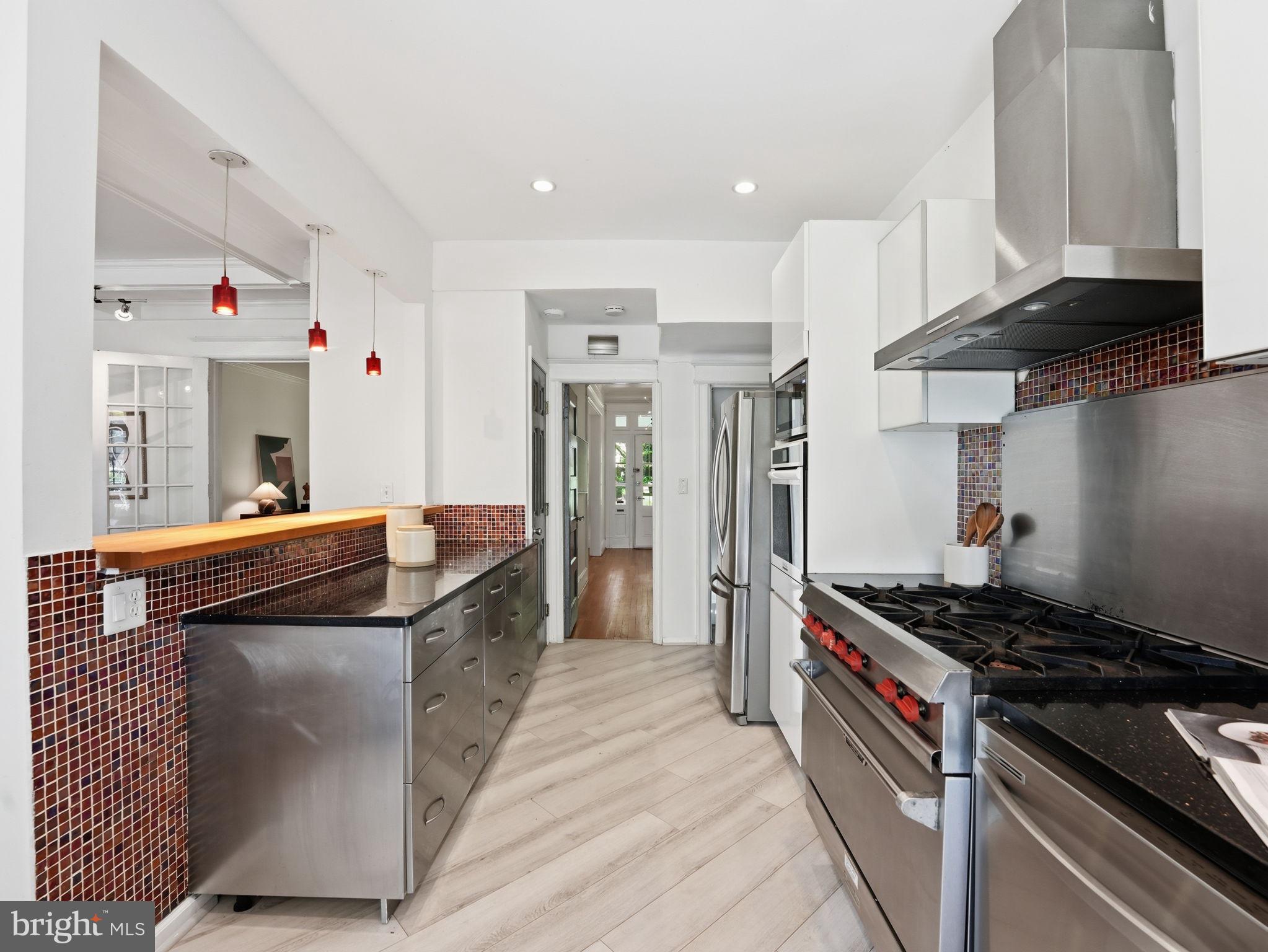 1922 Park Road Northwest Washington, DC 20010 - Photo 10 of 38
