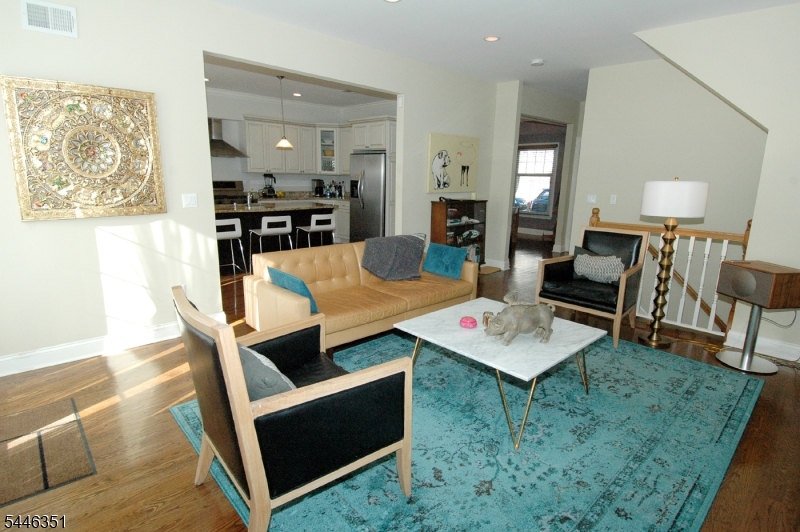 52 Morris Avenue, Unit B Summit, NJ 07901 - Photo 5 of 20
