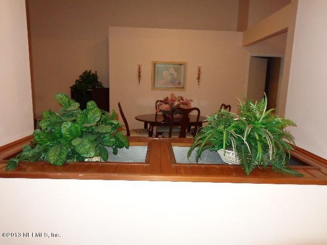 5485 Fort Caroline Road Jacksonville, FL 32277 - Photo 4 of 21 Divider between foyer and dining room