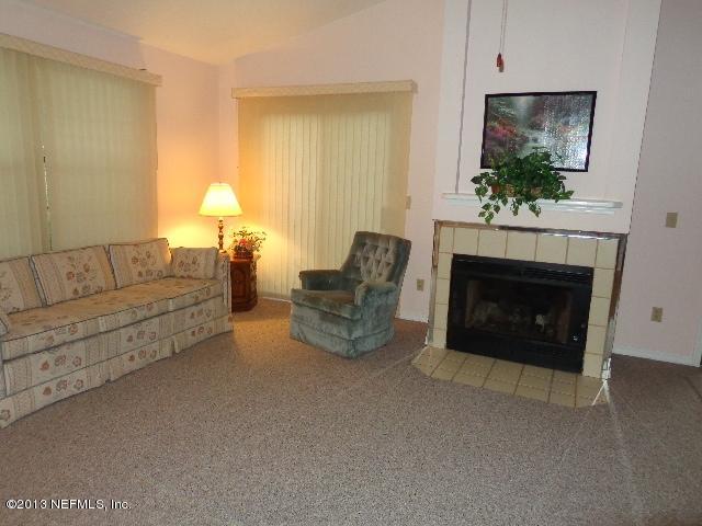 5485 Fort Caroline Road Jacksonville, FL 32277 - Photo 5 of 21 Living room