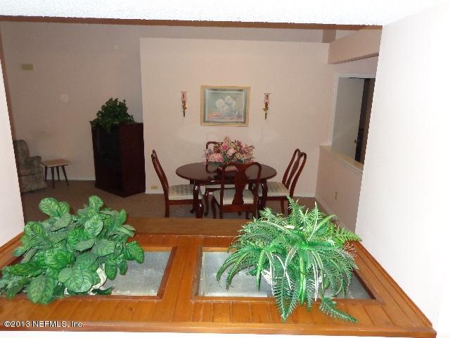 5485 Fort Caroline Road Jacksonville, FL 32277 - Photo 7 of 21 Dining room - Divider wall