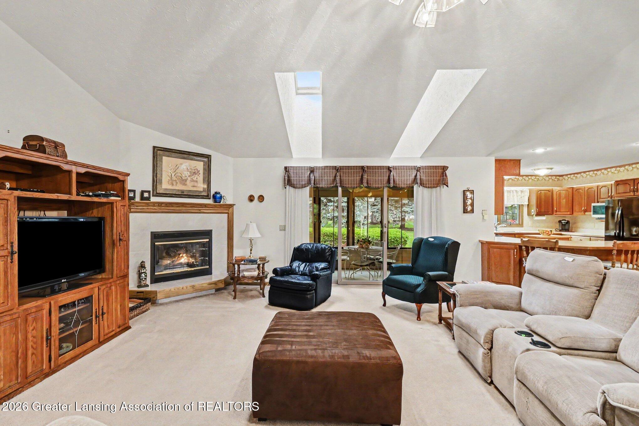 2380 Barnsbury Road East Lansing, MI 48823 - Photo 6 of 30 007_file_7832