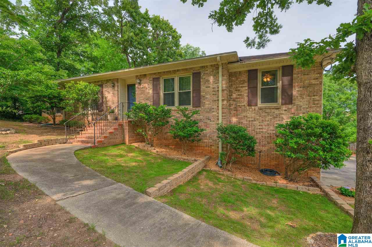811 Round Hill Road Pelham, AL 35124 - Photo 4 of 33