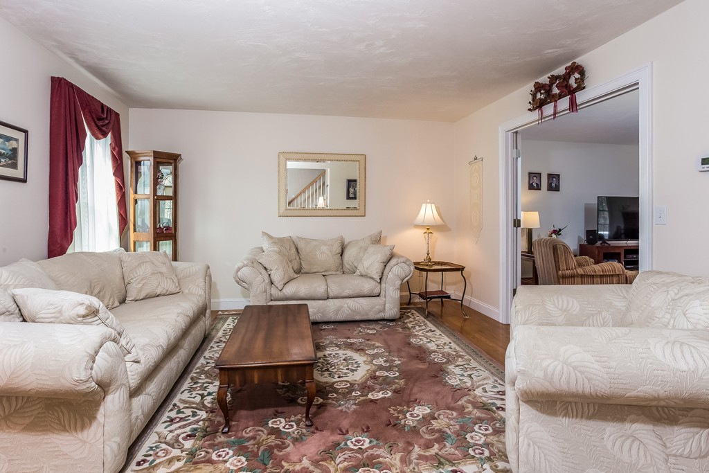 14 Nicole Road Mansfield, MA 02048 - Photo 5 of 29 Gallery Image 5
