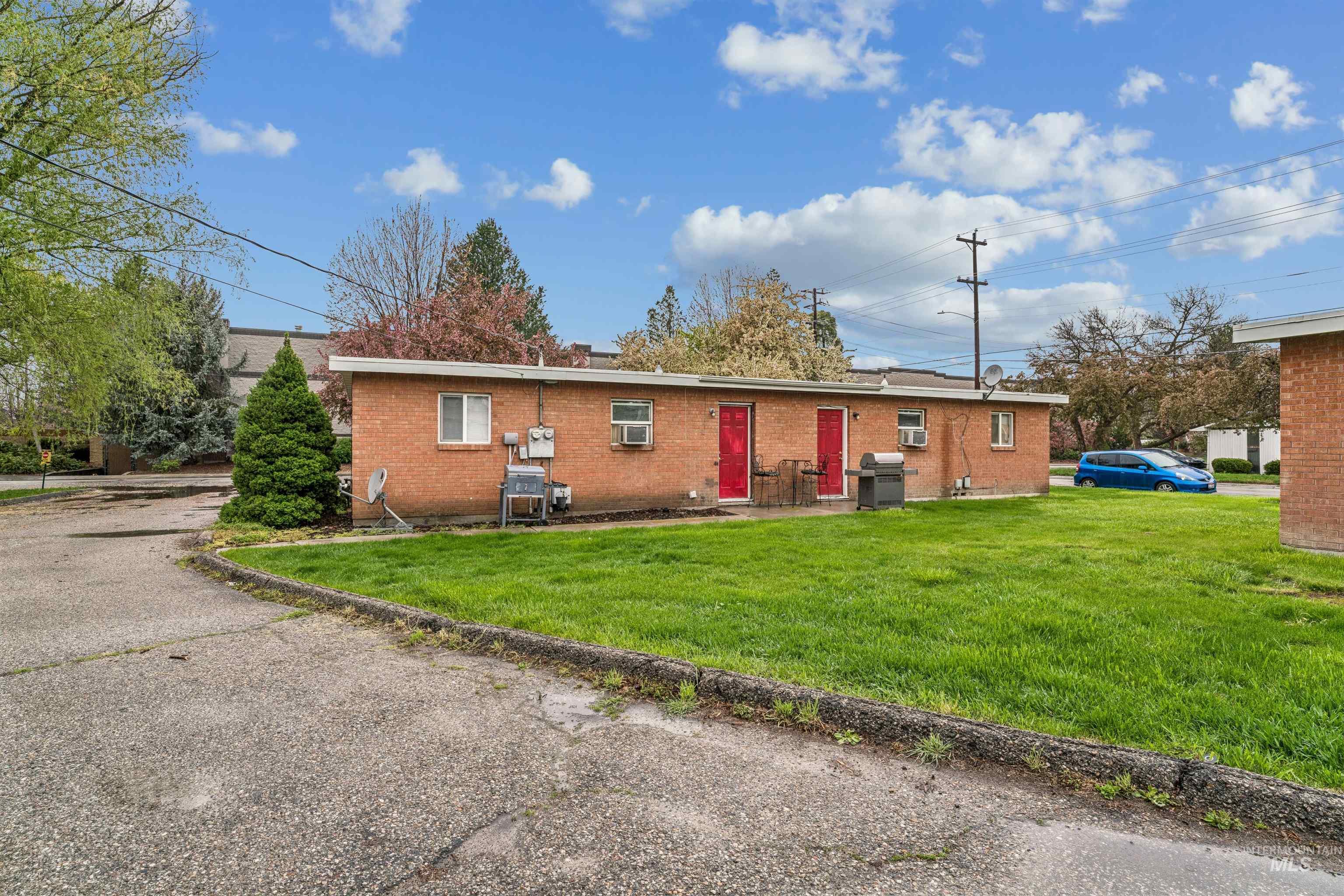 2126 North 35th Street Boise, ID 83703 - Photo 2 of 28