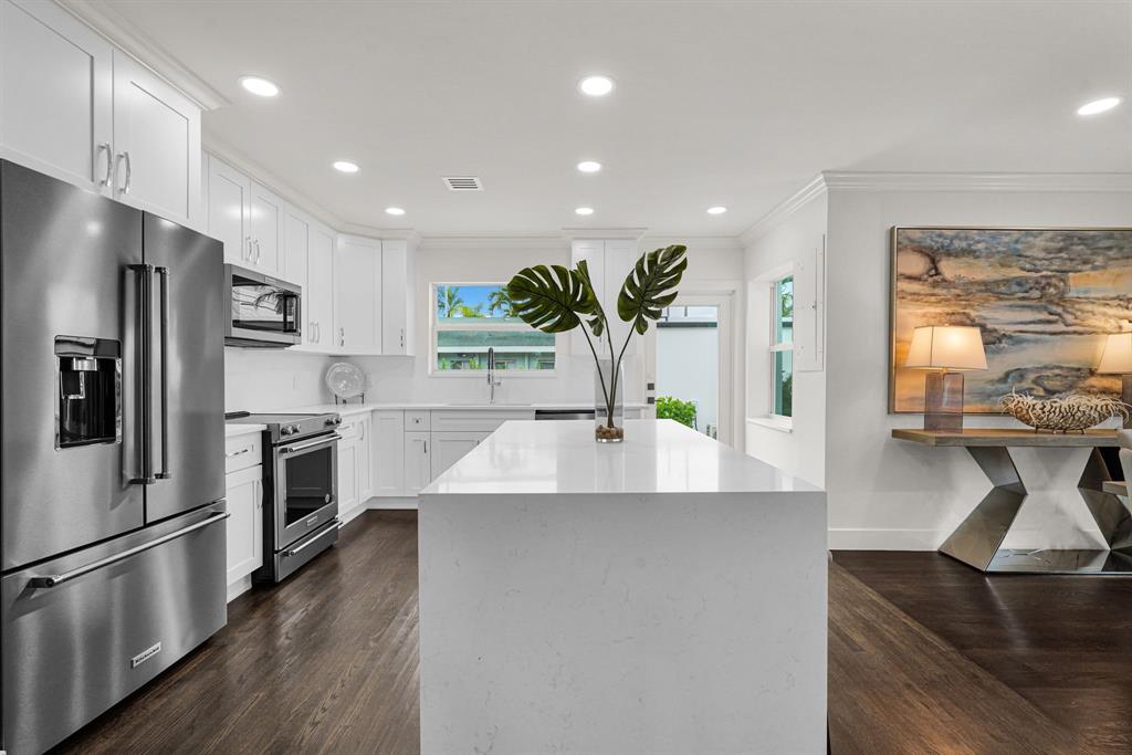 4015 Washington Road West Palm Beach, FL 33405 - Photo 12 of 42