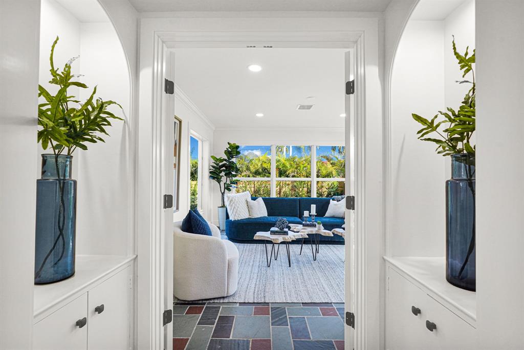 4015 Washington Road West Palm Beach, FL 33405 - Photo 16 of 42