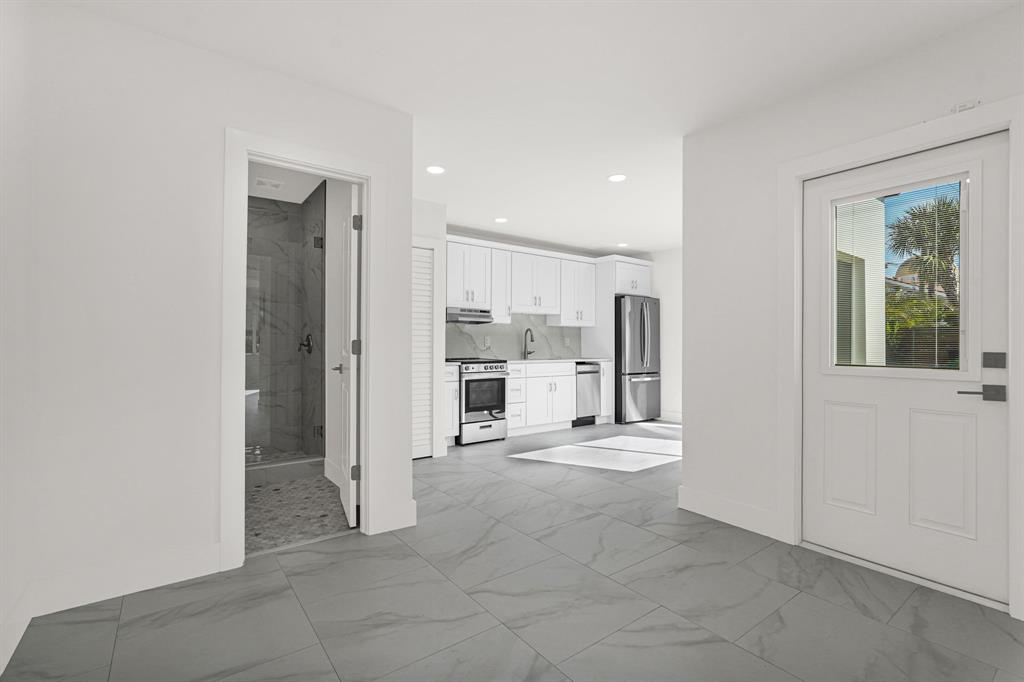 4015 Washington Road West Palm Beach, FL 33405 - Photo 33 of 42