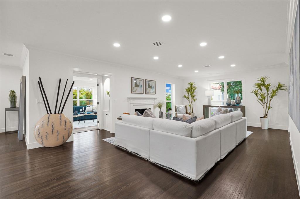 4015 Washington Road West Palm Beach, FL 33405 - Photo 6 of 42