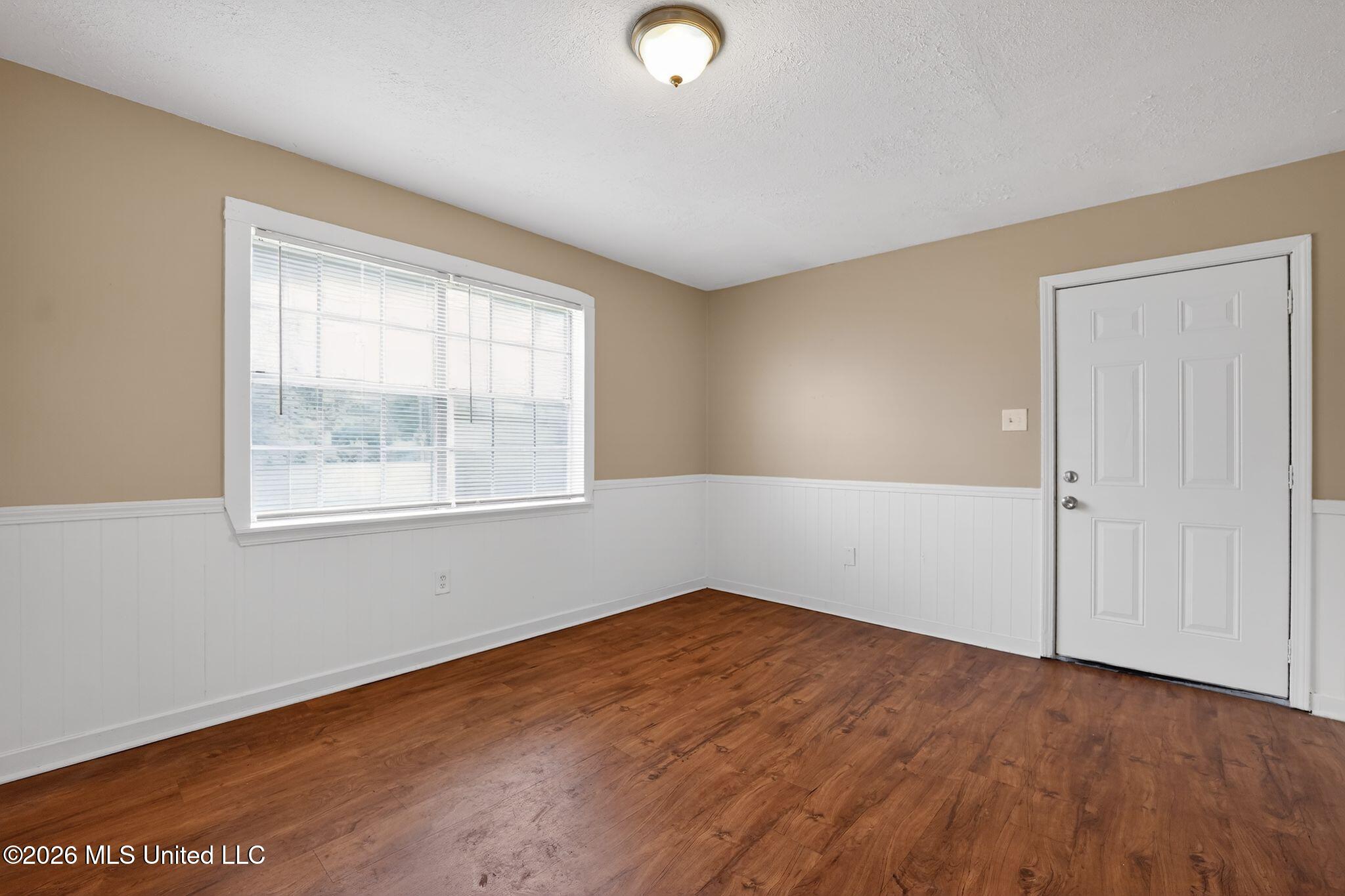 4597 Kirkley Drive Jackson, MS 39206 - Photo 11 of 44 11_4597_Kirkley_Dr_Jackson_MS_39206-Livi